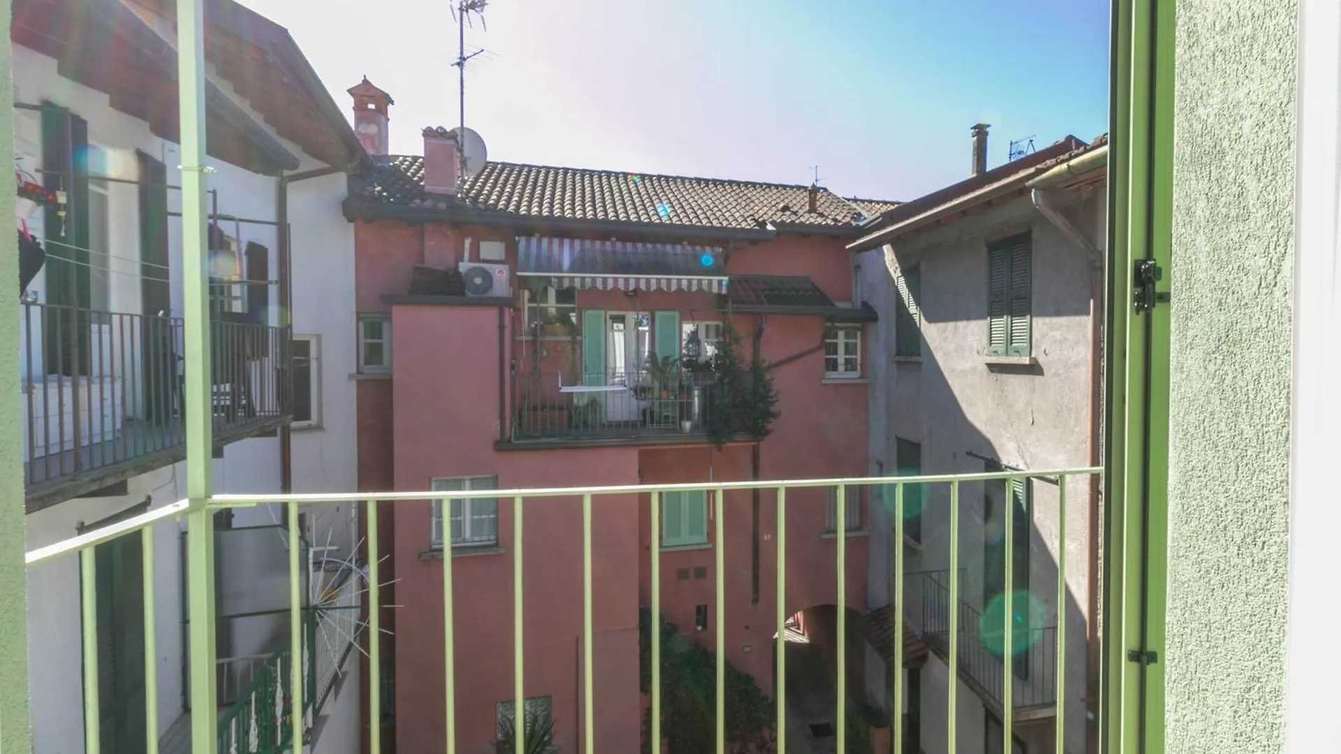 Apartment Mamma Ciccia - Modern Apt In The Historic Centre Mandello del Lario Italy