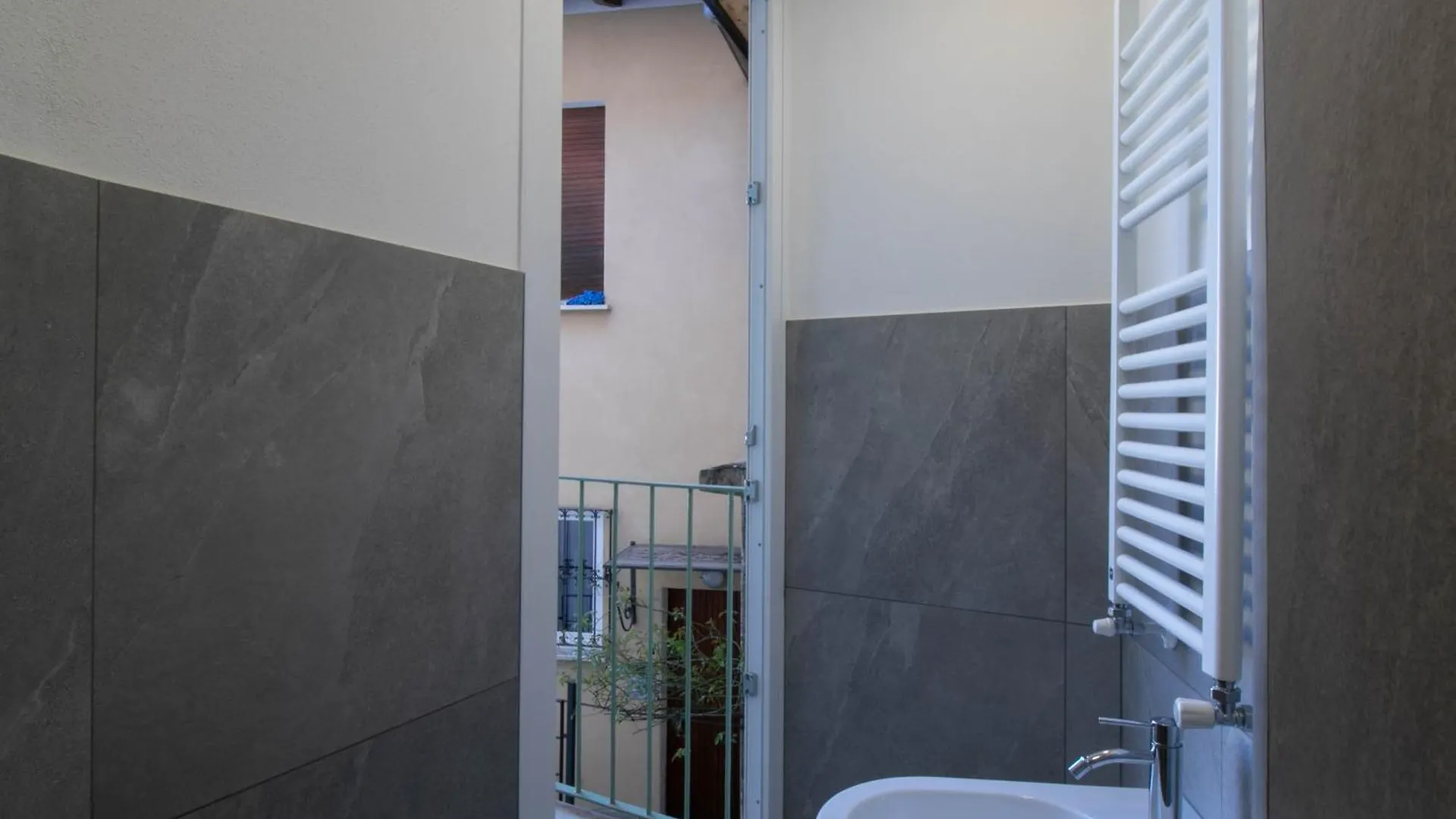 Mamma Ciccia - Modern Apt In The Historic Centre Mandello del Lario Apartment