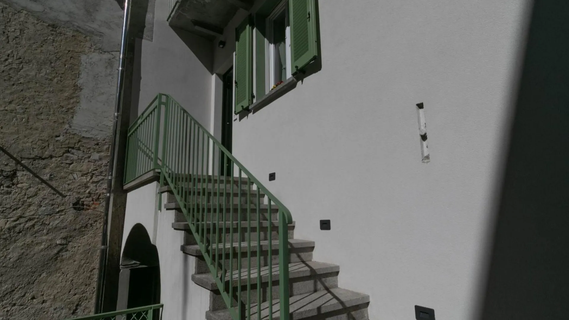 Mamma Ciccia - Modern Apt In The Historic Centre Mandello del Lario 0*,