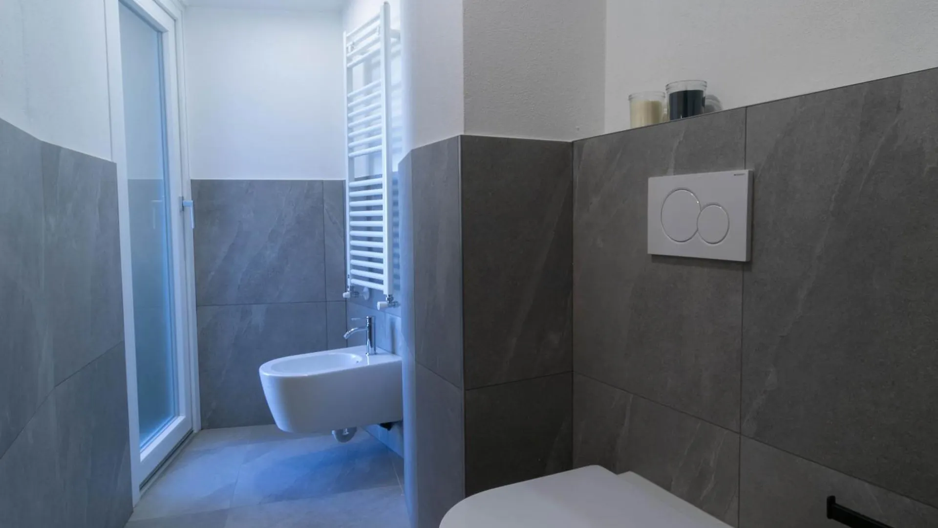 Mamma Ciccia - Modern Apt In The Historic Centre Mandello del Lario 0*,  Italy