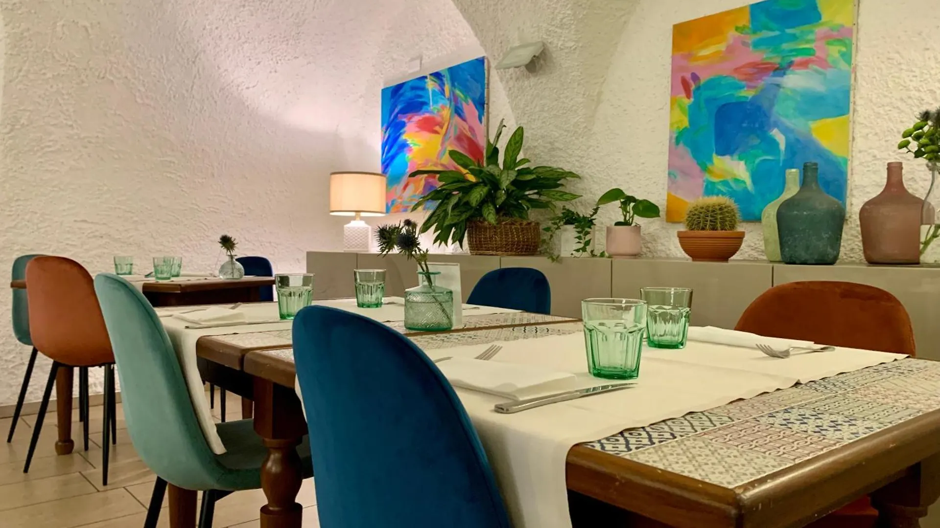 Mamma Ciccia - Modern Apt In The Historic Centre Mandello del Lario 0*,  Italy