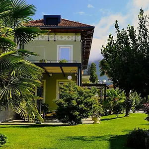  Bed & Breakfast Residenza Laurum